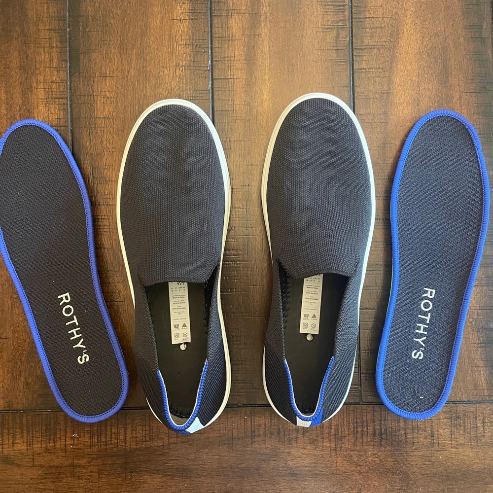 ROTHY’S Original Slip On Sneaker, Black, size 9 - Picture 1 of 7